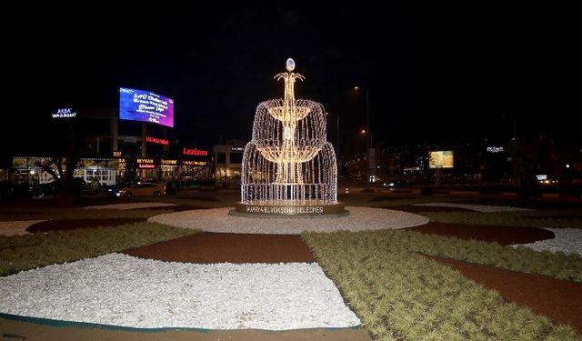 Serdivan’ın kalbindeki kavşak ışıklandırıldı