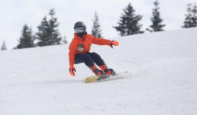 Snowboard'un harika çocuğu... Dağhan Güler Türkiye şampiyonu