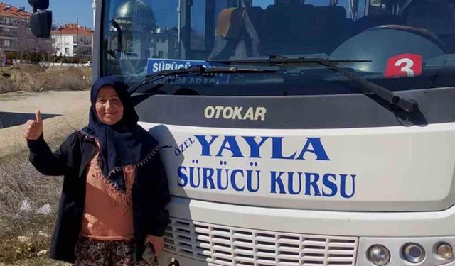 59 yaşında, arkadaşlarına inat otobüs ehliyeti aldı