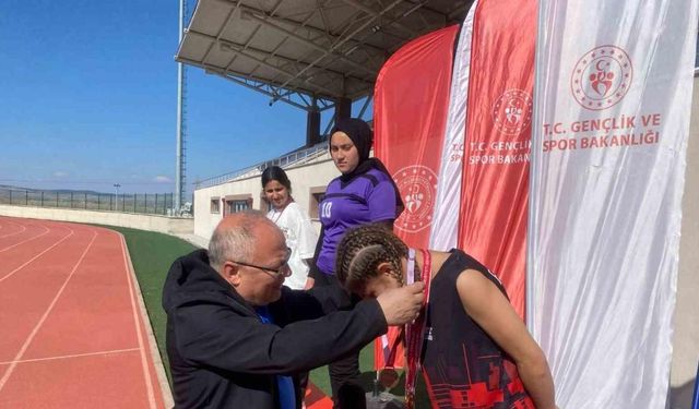 Afyonkarahisar’da Atletizm Gençler Müsabakaları sona erdi