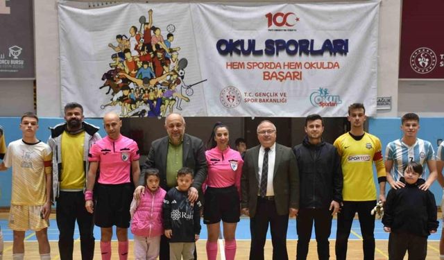 Afyonkarahisar’da futsal grup müsabakaları başladı