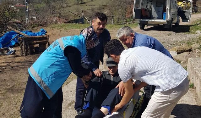 Ambulanslarla sandığa giderek oy kullandılar