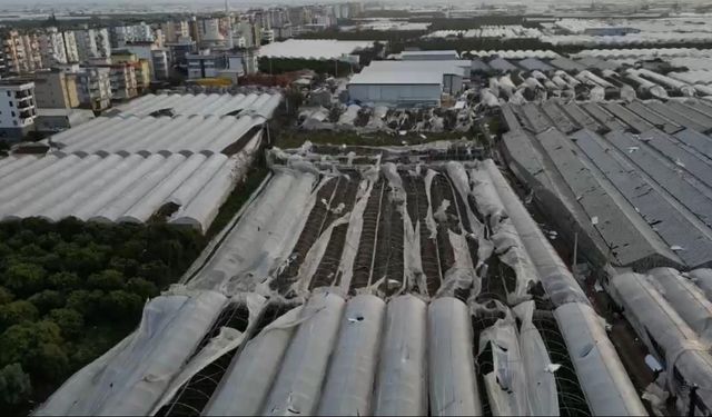 Antalya’da hortum felaketi kamerada: Saniyeler içerisinde dehşeti yaşattı