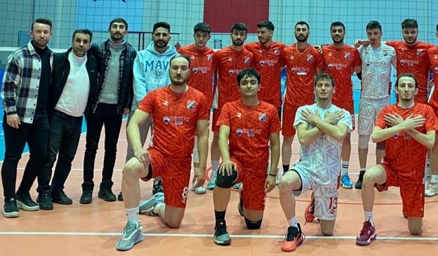 Aşkale Voleybol Takımı bir üst turda