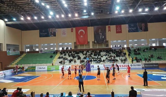 AXA Efeler Ligi: Akkuş Belediyespor: 3- Develi Belediyespor: 1