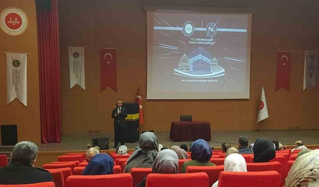 Aydın’da umreciler için ’Umre Hazırlık Kursu Eğitim Seminerleri’ düzenlendi