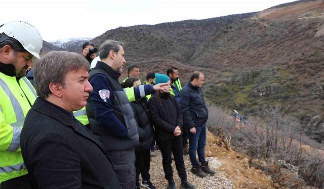 Bakan Bayraktar: “İliç’te halk sağlığını tehlikeye düşürebilecek, çevreyi tehdit edecek bir olumsuzluk yoktur”