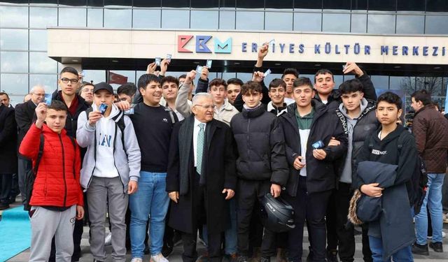 Bakan Kacır’dan Başkan Büyükkılıç’a ‘Alper Gezeravcı’ teşekkürü