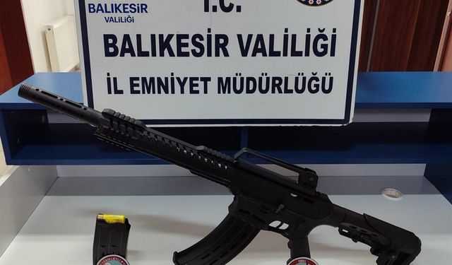 Balıkesir’de 20 aranan şahıs yakalandı