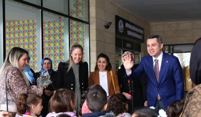 Başkan Adayı Başer sahada ve ulaşılabilir başkan olacağının sözünü verdi