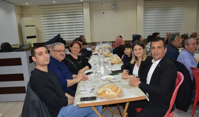 Başkan Atlı belediye personeli ve aileleri ile iftarda buluştu