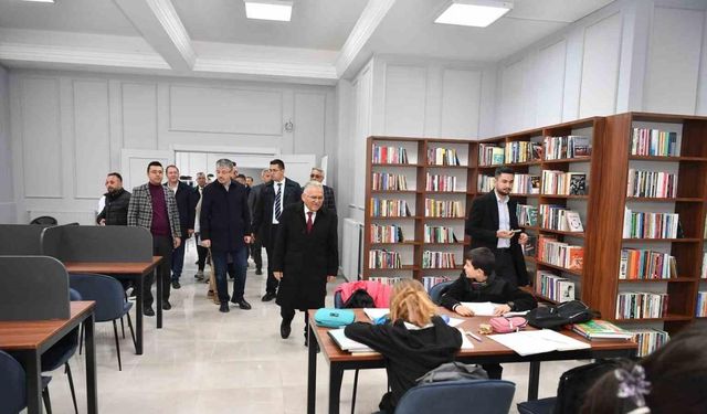 Başkan Büyükkılıç; Kütüphaneler Haftasında Gençlere bir kütüphane daha hediye etti