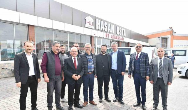 Başkan Büyükkılıç’tan ağaç işleri esnafına ziyaret