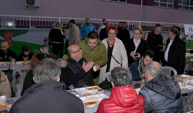 Başkan Günel, vatandaşlarla iftar sofrasında buluştu