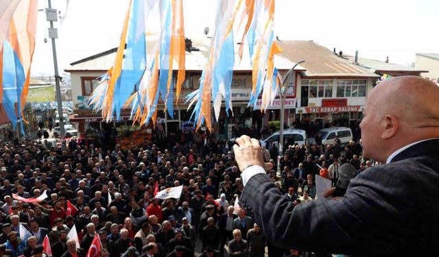 Başkan Sekmen Hınıs’ta miting yaptı