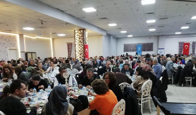 Bilecikliler iftar yemeğinde bir araya geldi