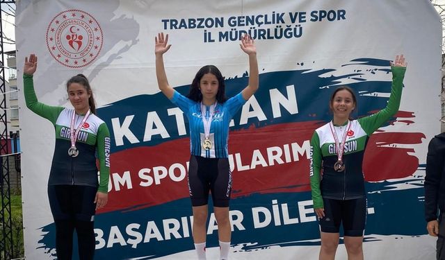 Bisiklette Sivaslı sporcudan büyük zafer