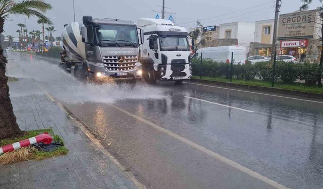 Bodrum’da fırtına ve sağanak etkili oldu