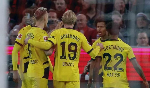 Borussia Dortmund, 10 yıl sonra deplasmanda Bayern Münih’i devirdi