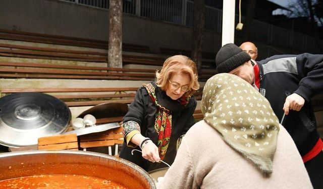 Bozkurt’ta belediye aşevi ihtiyaç sahibi vatandaşların yanında