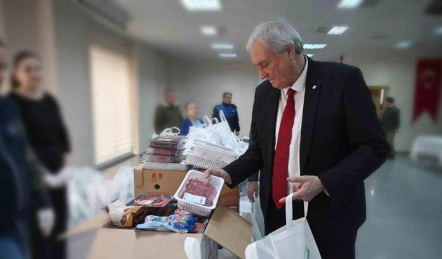 Bozüyük Belediyesi’nden ihtiyaç sahibi ailelere nakdi ve bayram paketi desteği