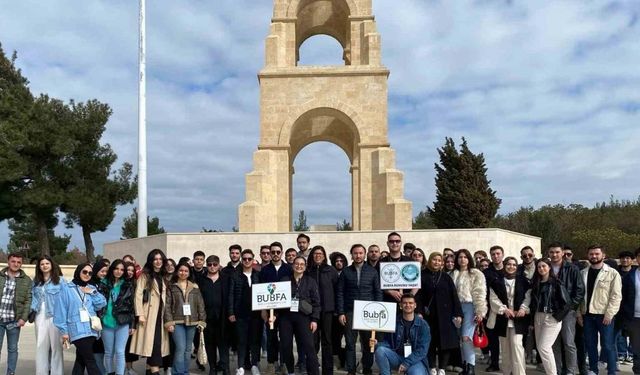 Burhaniye’de üniversiteliler Çanakkale gezisine katıldı