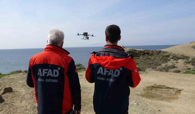 Çanakkale’de batan bottaki kayıp düzensiz göçmenler dron ile aranıyor