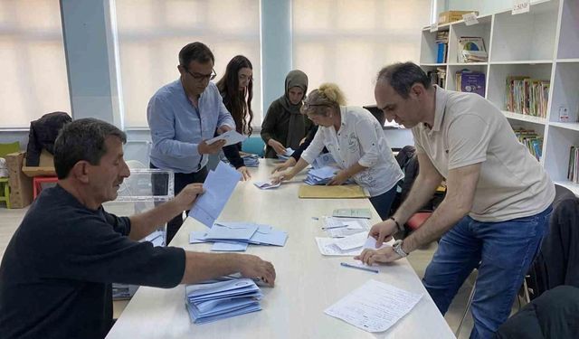 Çanakkale’de sandıklar açılmaya başlandı