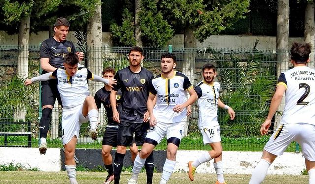 Çeşme Belediyespor farklı kazandı, liderliğini sürdürdü