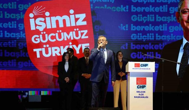 CHP Genel Başkanı Özel, Selçuk adayının tanıtım toplantısına katıldı