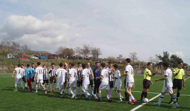 Çobanisa futbol sahasında ilk düdük çaldı