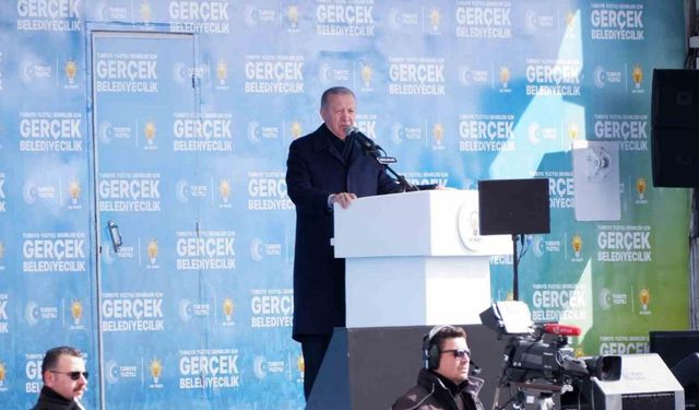 Cumhurbaşkanı Erdoğan: “Bugün doya doya teneffüs ettiğimiz özgürlük ortamı birileri tarafından bizlere altın tepside sunulmadı”