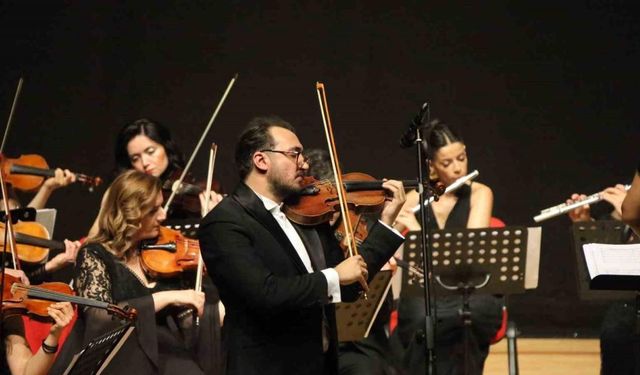 Denizli Filarmoni Orkestrası’ndan muhteşem konser