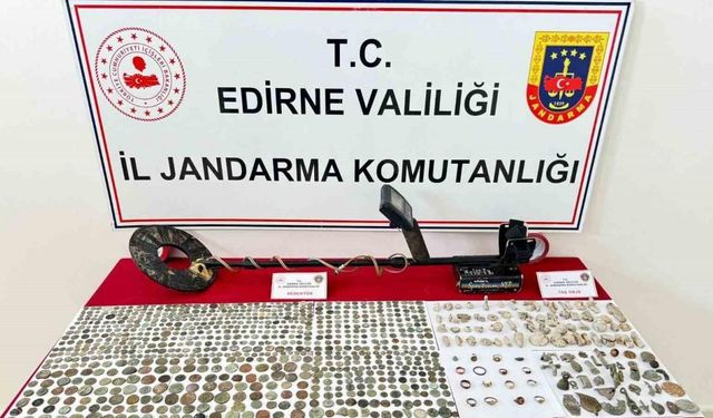 Edirne’de kaçakçılık operasyonu: 1085 tarihi eser ele geçirildi