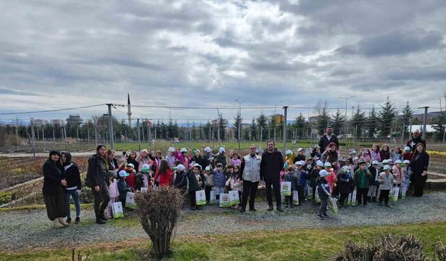 Elazığ’da minikler doğa ile buluştu