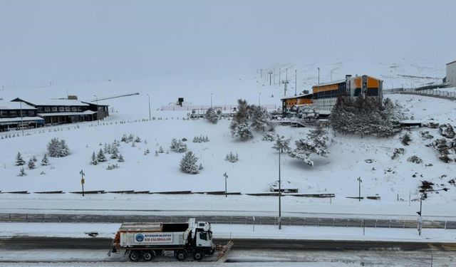 Erciyes’te hem kar hem sis etkili oldu