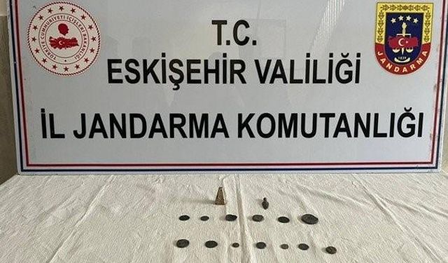 Eskişehir’de tarihi eser satan şüpheli jandarma tarafından yakalandı