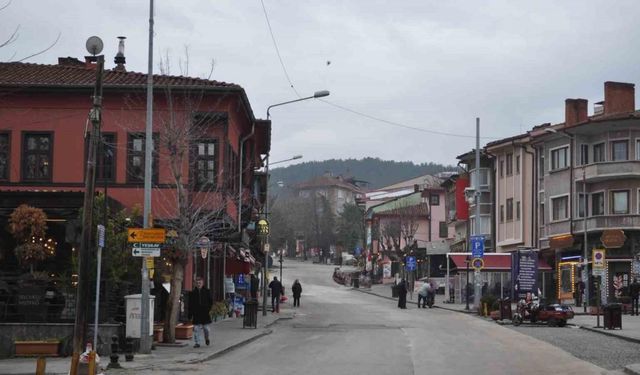 Esnaftan "O kararı yeniden değerlendirin" çağrısı