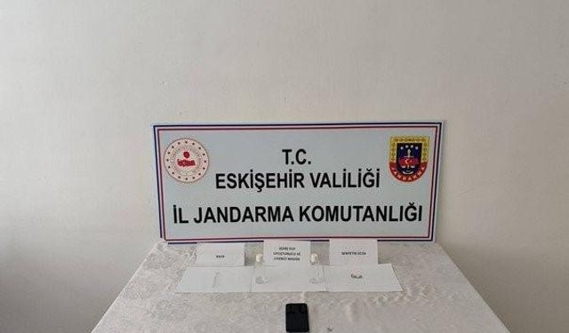 Evinde uyuşturucu madde bulunduran şahsa jandarma operasyonu