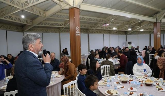 Gediz belediye personeli iftar yemeğinde bir araya geldi