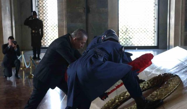 Gençlerbirliği Başkanı Sungur’dan, Anıtkabir’e ziyaret