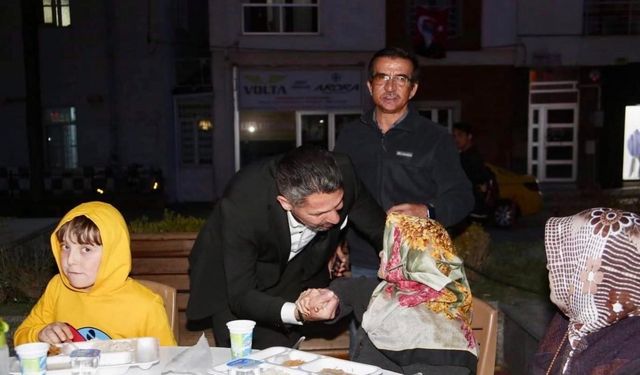 Hamid Yüzügüllü vatandaşlarla iftarda buluştu