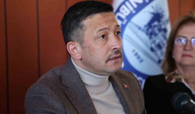 Hamza Dağ, İzmirli minibüsçülere seslendi: “Gelin İzmir’in direksiyonunu bize emanet edin”