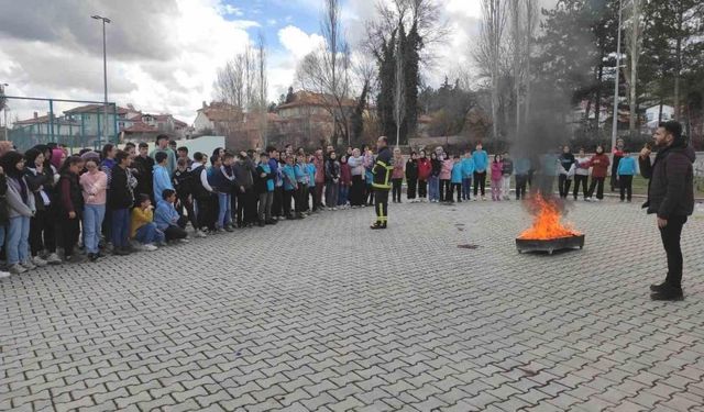 Hisarcık Seydi Resul İmam Hatip Ortaokulunda deprem ve yangın tatbikatı