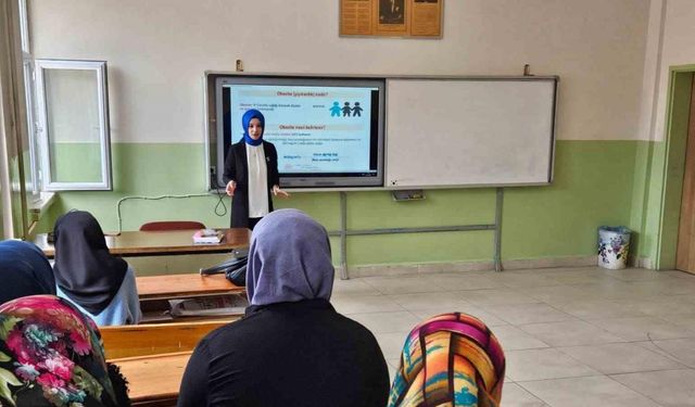 Hisarcık’ta kursiyerlere “Ramazan Ayında Sağlıklı Beslenme “ konulu seminer