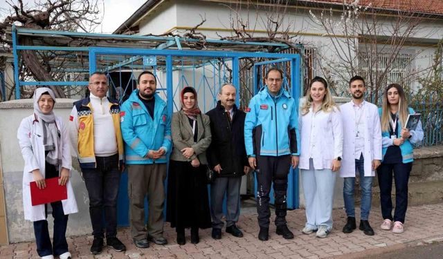 İl Sağlık Müdürü Erşan’dan evde sağlık hizmeti alan hastalara ziyaret