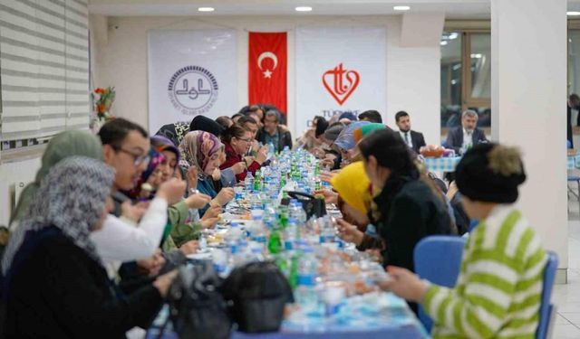 “İyilik Buluşmaları” kapsamında iftar sofrasında engelli ve hafız öğrencilerle buluşuldu