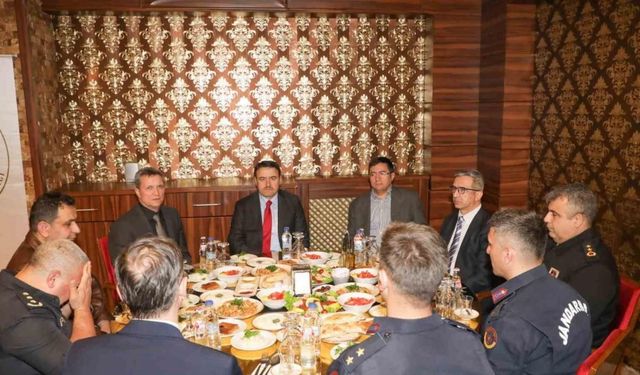 Jandarma ve emniyet personeliyle iftar