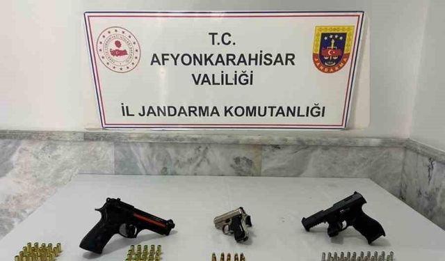 Jandarmadan ruhsatsız tabanca operasyonu