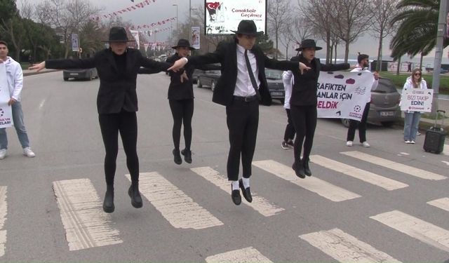 Kadıköy trafiğinde "moonwalk" dansı